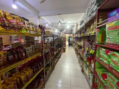 Propriedade comercial com residência à venda em Mariano Roque Alonso 4