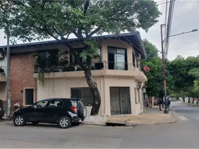 Propriedade comercial à venda com 3 apartamentos e 4 salões 2