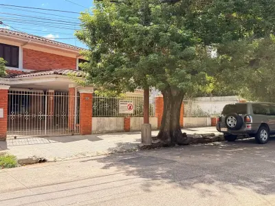 Propiedad comercial en venta en Recoleta, Asunción 2