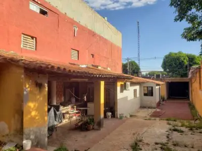 Propiedad comercial en venta sobre Av. Gral. Aquino — Centro de Luque 4