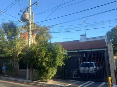 Propiedad con 2 casas en venta en Bo. Obrero, Asunción 2