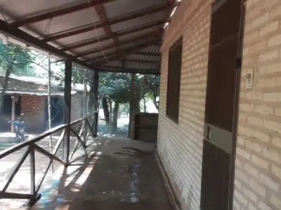 Propriedade com casa, anexo e galpão à venda em Altos 3
