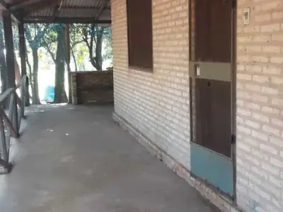 Propriedade com casa, anexo e galpão à venda em Altos 4