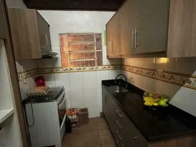 Propiedad con dos casas en venta en San Roque, Ciudad del Este 4
