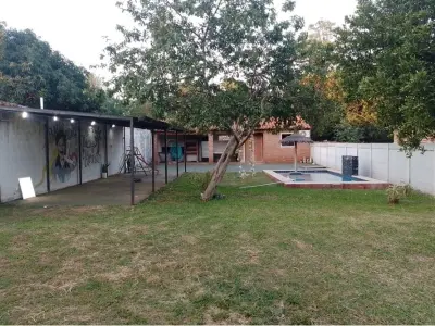Quinta mobiliada à venda em Saldivar, Central 3