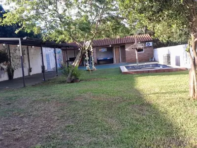 Quinta mobiliada à venda em Saldivar, Central 4