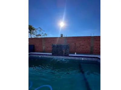 Quinta à venda em Itauguá com piscina e churrasqueira 4
