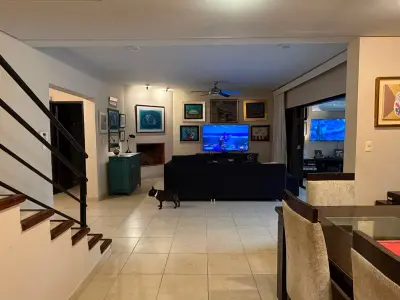 Residência clássica à venda no Mburucuya, Assunção 3