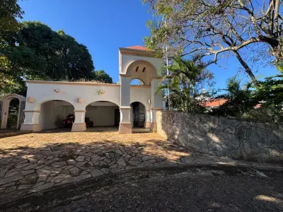 Residencia com piscina e amplo jardim no Barrio Puerto Marco, Hernandarias 2