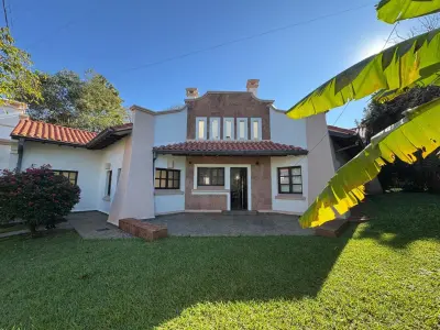 Residencia com piscina e amplo jardim no Barrio Puerto Marco, Hernandarias 3