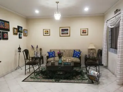 Two-story residence for sale in Barrio Gral. Díaz, Asunción 2