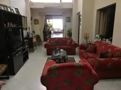 Two-story residence for sale in Barrio Gral. Díaz, Asunción 3