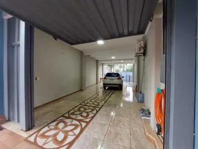 Residencia de dos plantas en venta en San José, Ciudad del Este 3