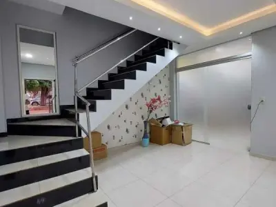 Residencia de dos plantas en venta en San José, Ciudad del Este 4