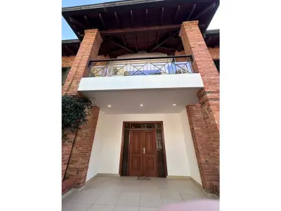 Residência para alugar em Bernardino Caballero, Assunção 3