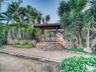 Residencia en venta en Barrio Carmelitas, Asunción 3