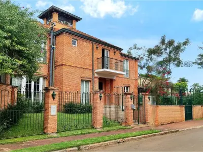 Residencia en venta en Barrio Felicidad, Lambaré 3