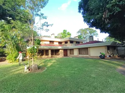 House for sale in Barrio Felicidad, Lambaré 3