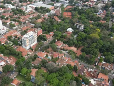Residence for sale in Barrio Jara, Asunción 2