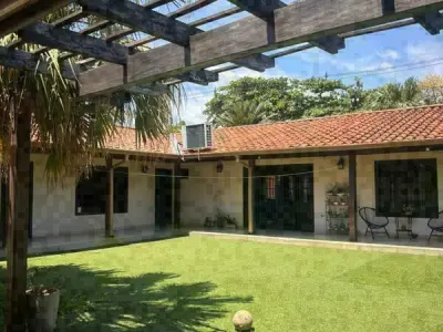 Residence for Sale in Cuatro Mojones, Lambaré 3