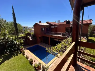 House for sale in Encarnación, Itapúa 3