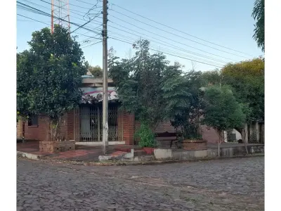Residencia en venta en Encarnación, Itapúa 2
