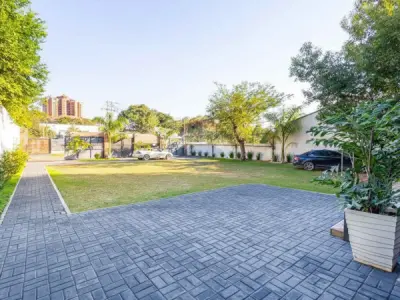 Residência à venda em Lambaré, a metros do Yacht & Golf Club 3