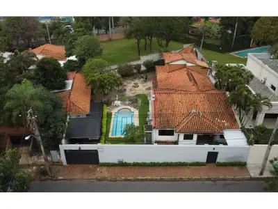 Residencia en venta en Mariscal Estigarribia, Asunción 2