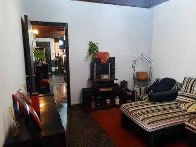 Residence for Sale in Mburucuyá, Asunción 2