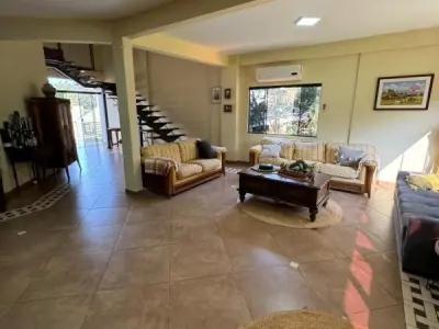 Residência à venda no Paraná Country Club, Hernandarias 4
