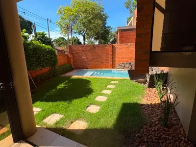 Residência premium à venda no bairro Mburucuyá 4