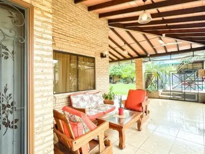 Residencia premium en venta en Valle Pucú, Areguá 3