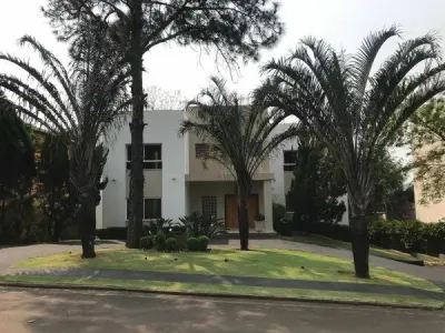 Semi-Furnished Residence for Sale in Paraná Country Club, Hernandarias 2