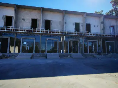 Salón comercial a estrenar en San Isidro, Lambaré 2