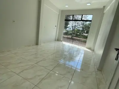 Salón comercial en alquiler a estrenar, San José, Ciudad del Este – 24 m² 2