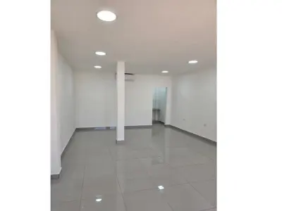 Salão comercial para alugar de 50 m² em Ciudad del Este 3
