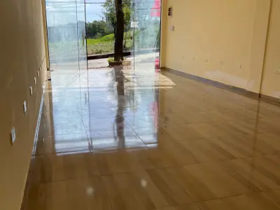 Salão comercial para alugar no bairro San Isidro, Encarnación 2
