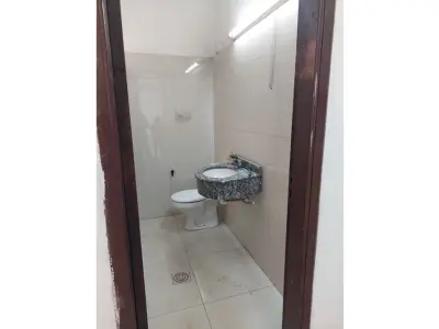 Salão comercial para alugar no centro de Itauguá 4