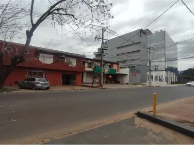 Salão comercial para alugar em Fernando de la Mora 3