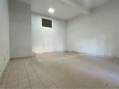 Salão comercial para alugar em General Díaz, Assunção 3