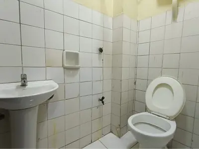 Salão comercial para alugar em General Díaz, Assunção 5