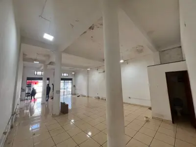 Salão comercial para alugar em Las Mercedes, Presidente Franco 3