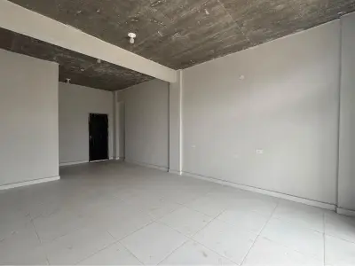 Salão comercial para alugar em Ñemby, Central 4