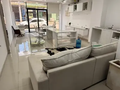 Salón comercial en alquiler en Pablo Rojas, Ciudad del Este 2