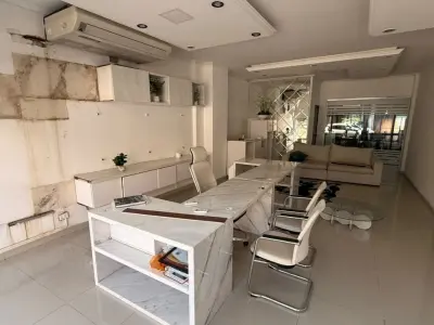 Salón comercial en alquiler en Pablo Rojas, Ciudad del Este 4