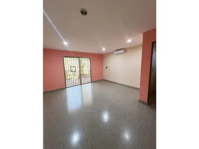 Salão comercial para alugar em San Lorenzo, Central 2