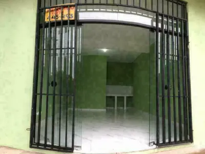 Salón comercial en alquiler en Villa Elisa, Dpto. Central 2