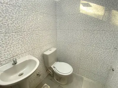 Salão comercial para alugar em Villa Elisa, Mbokajaty 4