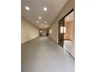 Salón comercial en alquiler en Ycuá Satí, Asunción 4