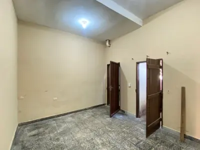 Salón comercial en alquiler sobre Av. Defensores del Chaco, Lambaré 4